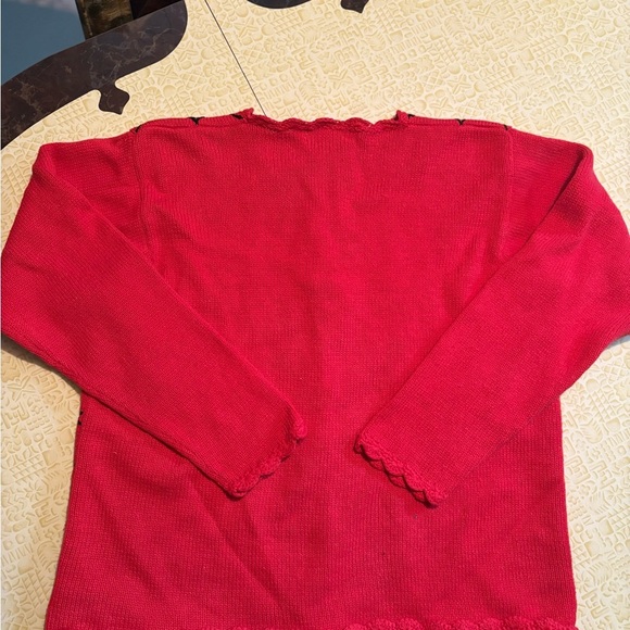 Vintage Elegant Red Cardigan with Black Embroidery - Picture 8 of 11